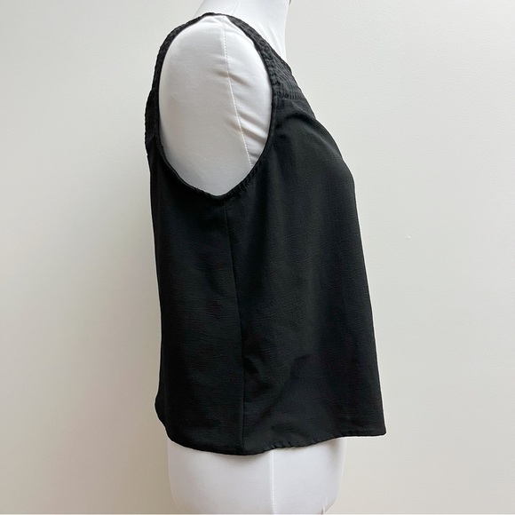 Elodie Black Sheer Checkered Pattern Sleeveless Crop Top - Picture 4 of 9